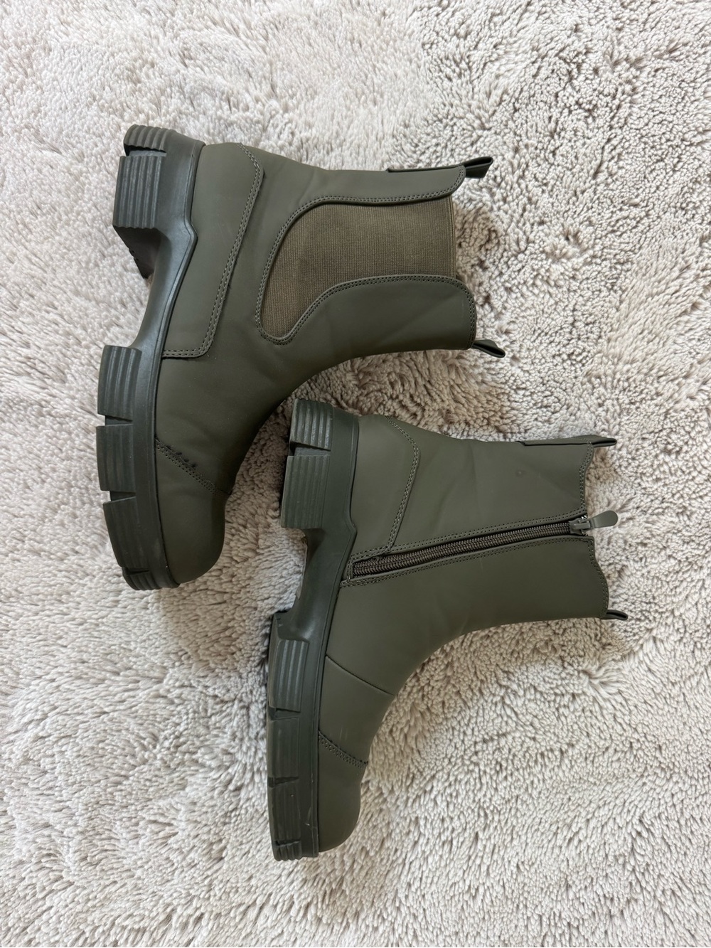 Women's Olive Green Chelsea Platform Boots